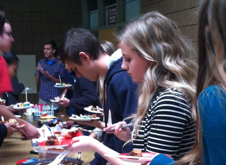 AP government students participate in bake-off