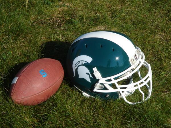Spartans roll over Northwestern, clinches Big Ten Legends Division