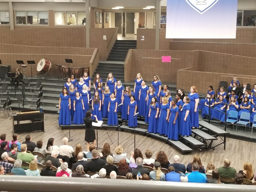 Chorale choir performs one of their well-rehearsed songs at the Collage Concert. Photo courtesy of Eileen Brennan.